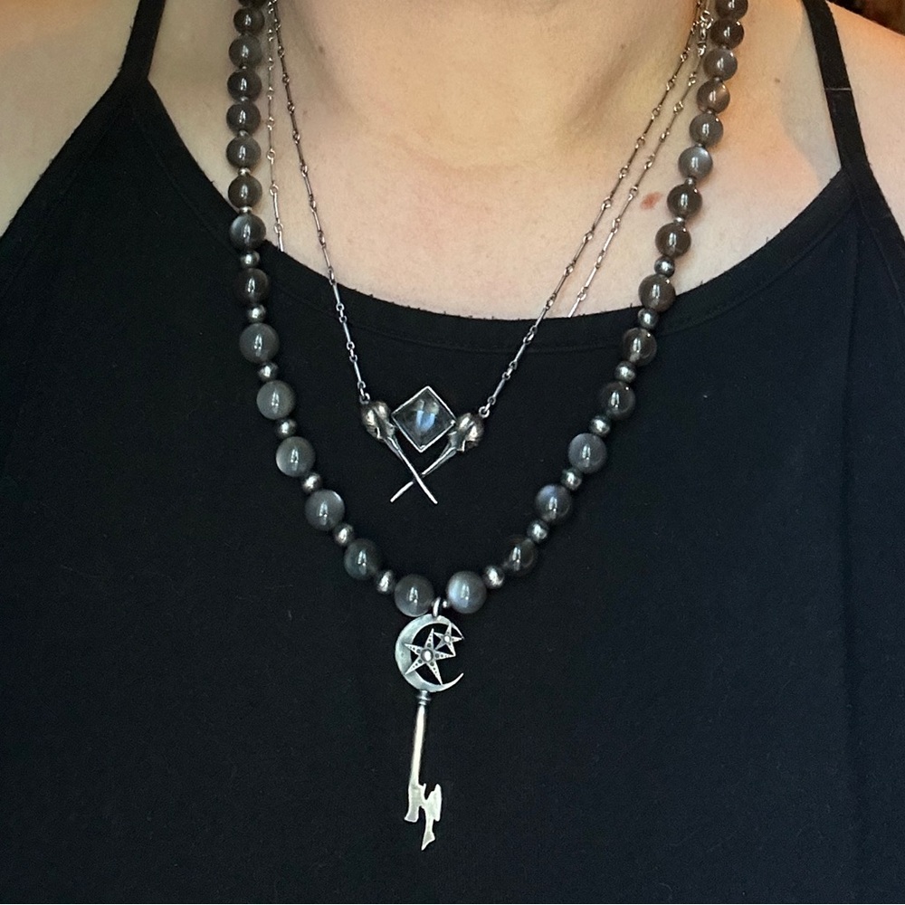Bloodmilk Grey Moonstone Strand - Key to the Endless Night